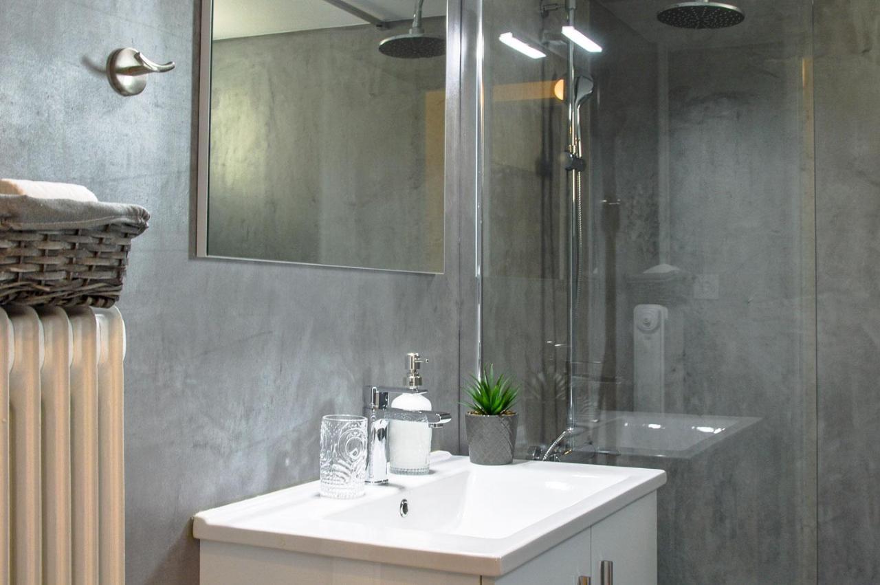 Acropolis View 2Br Apartment Афины Экстерьер фото